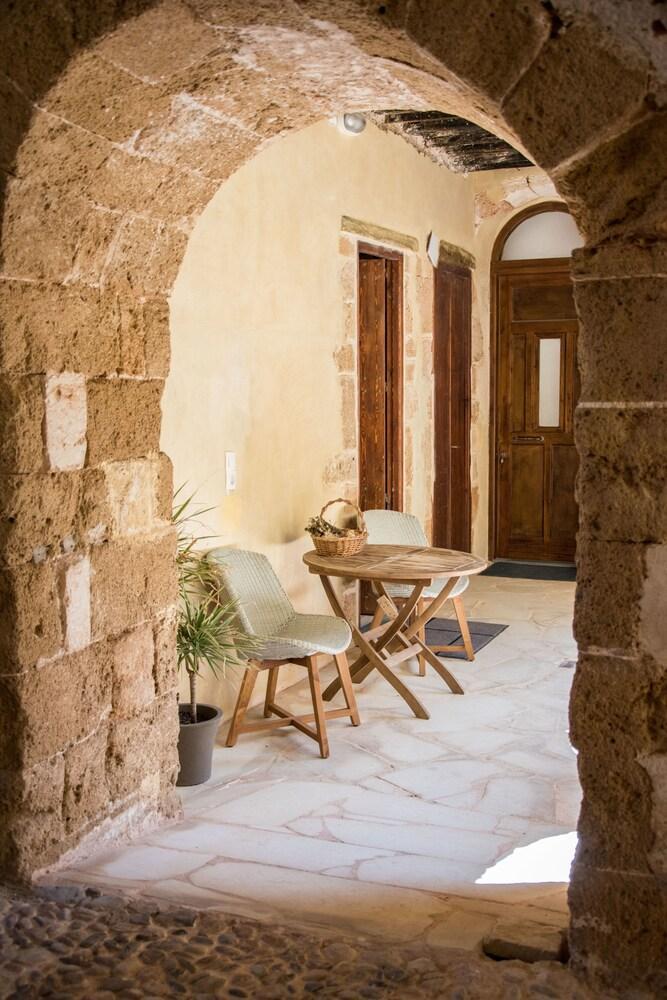 San Salvatore Monastery Chrissi Akti Chania Exterior foto
